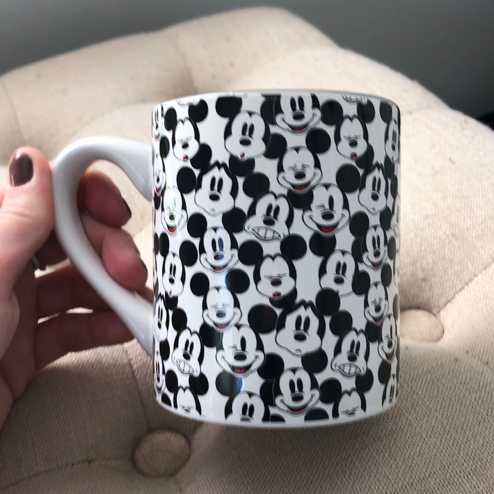 NWOT Mickey mug - Picture 4 of 4